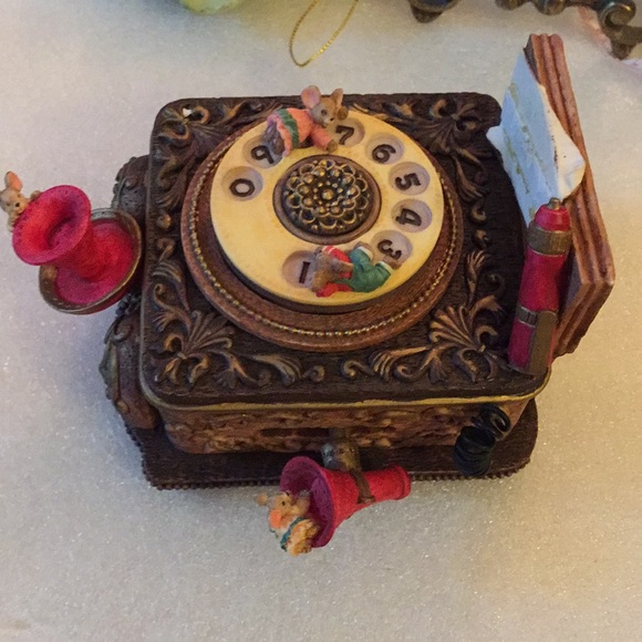 Lucite music box - Picture 2 of 7